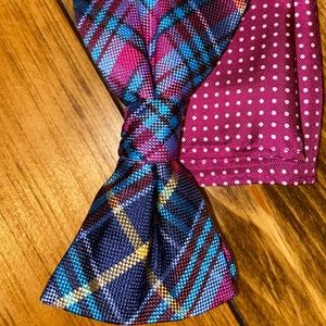 Bow tie w pocket square